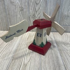Vintage Holland Michigan Wooden Souvenir Windmill Hand Painted Red White Blue 7