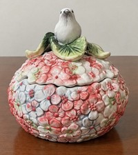 Edie Rose Home Hydrangea Collection trinket bowl box covered dish bird flowers picture