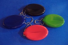 LOT OF FOUR RUBBER SQUEEZE COIN HOLDER PURSE WITH BEAD CHAIN KEY RING 4 COLORS picture