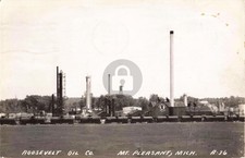 Railroad by Roosevelt Oil Co. Mt. Pleasant MI 1947 RPPC Photo Postcard COPY picture