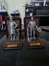 The Danbury Mint Civil War Generals Robert E. Lee & Ulysses S Grant Bookends Set picture