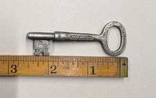🌿 🗝️ Antique Key: Yale & Towne, Yale Junior Rare Authentic Skeleton Key picture