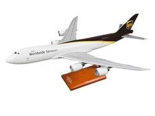 UPS United Parcel Service Boeing 747-8F Desk Top Display Model 1/100 SC Airplane picture