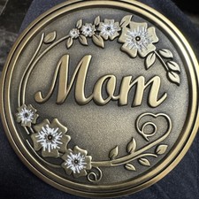 LifeStories Keepsake Medallion - Mom picture