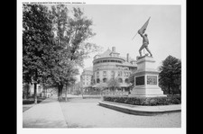 Photo:Savannah Georgia c1910 Jasper Monument De Soto Hotel Monument Resort picture