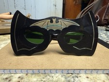 Rare VTG Batman Toy Kids Sunglasses picture