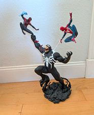 19-inch Marvel's Spider-Man 2 Collector's Edition Venom Statue. picture