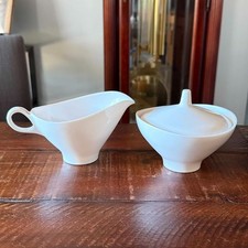 Vintage BOONTONWARE White Melamine ATOMIC AGE Creamer & Sugar 3521-01 & 3521-02 picture