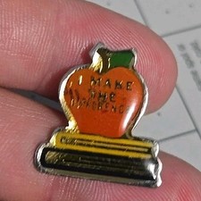 I Make The Difference Teacher Enamel Apple On Books Vintage Pin 80s picture