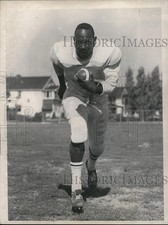 1969 Press Photo Theo Morroe Collinwood football team player - net12583 picture