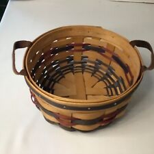 American Traditions handmade round double handled basket signed And Dated 6.75