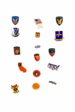 Vintage US Army Airborne Military Enamel Pin Lot Vietnam Era Patriotic picture