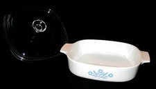 VINTAGE CORNING WARE BLUE CORN FLOWER CASSEROLE DISH WITH LID- A-8-B picture