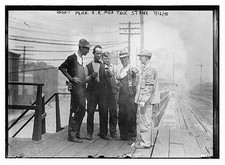 Photo:Pennsylvania RR Men Talk Strike 1910 Railroad Workers Platform picture