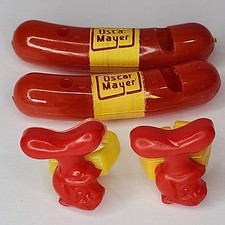 Vintage 50’s Oscar Mayer Wiener Whistles 2x & Little Oscar Rings 2x Set Promo picture