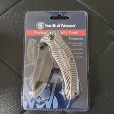 SMITH & WESSON Tactical Folding Pocket Knife Assisted Open 7Crl7MoV Steel SEALED picture