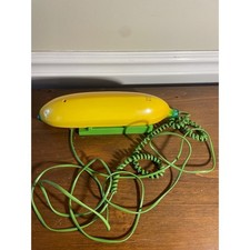 Vintage Banana Novelty Landline Telephone BP-302 Retro Kitsch Yellow Green Phone picture