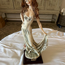 Florence Giuseppe Armani Limited Edition Woman Figurine 1998 Signed Resin Matte picture