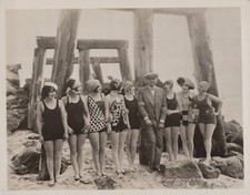 1910s HOLLYWOOD MACK SENNETT BATHING SUIT GIRLS CHEESECAKE PATHE ORIG Photo J 70 picture
