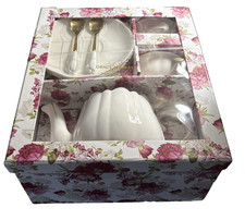 Grace Teaware 7 Piece Porcelain Tea Set Cream Gold Trim Teapot Cups Saucers picture