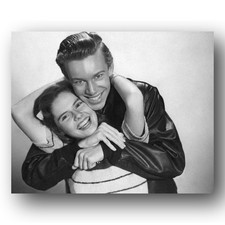 Skip Homeier, Ann E. Todd Photo 8x10 Arthur Takes Over 1948 Film Portrait picture