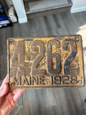Vintage 1928 Maine License Plate 4-262 Auto Tag Garage Decor picture