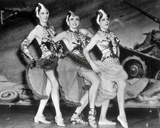 Irving Berlin's Broadway Production This Is the Army WWII 8x10 Print HT4136843 picture