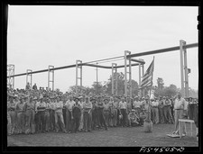 Photo:Wilson Dam Alabama TVA Safety Meeting Workers 1942 June Flag Crowd picture