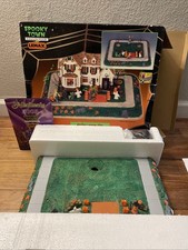 Lemax Spooky Town Trick or Treat #34887A  Lighted Sound  Animated  READ picture