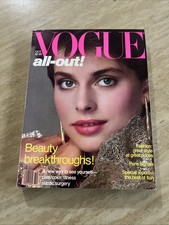 OCTOBER 1981 VOGUE womens fashion magazine picture