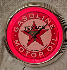 BEAUTIFUL LIGHT UP TEXACO CLOCK 16