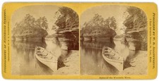 WISCONSIN DELLS STEREOVIEW - Canoe on River Shore - WH Illingworth 1870s picture