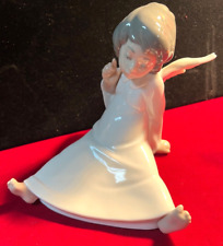 Lladro Porcelain Figurine 4962 Wondering Cherub Angel picture