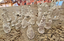 RARE  Vtg. Large Pearlized White Porcelain 21 Piece Nativity Set Table Top, 8