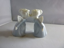 Set of Two Kissing Angels from Lefton - Vintage Ceramic 3.5