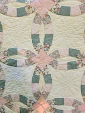 Vintage 90s Pink & Blue Wedding Ring Quilt Cottagecore 84