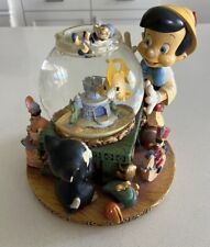 RARE Disney Pinocchio Toyland Fishbowl Cleo Figoro Musical Snow Globe Read picture