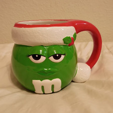 M&M's Ms. Green Christmas Santa Hat Ceramic Mug Holiday Collectible Galerie picture