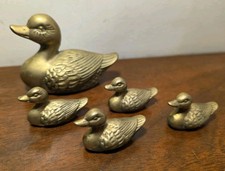 VTG SOLID BRASS TAIWAN DUCKS SET OF 5 MOTHER DUCK & DUCKLINGS FIGURINES  picture