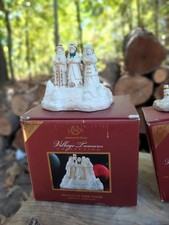 Lenox Village Treasures 2010 Mistletoe Park Series Musical Carolers READ picture