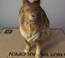 A Vintage Porcelain Collie Dog Made In Japan During The Mid-20th Century..Nice picture