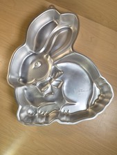 Vintage 1986 Wilton Cottontail Bunny Rabbit Cake Pan 2105-2015 picture