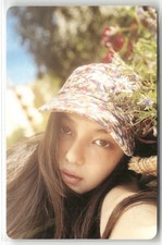 NewJeans Danielle New Jeans Debut EP WEVERSE Bluebook Ver. Photocard 2022 picture