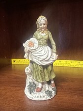 Vintage GRANDMA  FIGURINE - Picking Apples - Frankel picture