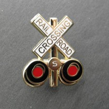 RAILROAD RAILWAY CROSSING SIGN SIGNAL LAPEL HAT PIN 7/8 INCH picture