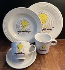 Fiesta Tweety Bird “Dewiscious” Retired 5 Piece Dinnerware Homer Laughlin picture