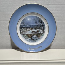 Avon Christmas Collector Plate 1979 7th Edition 