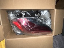 Right Outer Tail Light Assembly  RH  2016-2018 Toyota RAV4, Clear Lens, Halogen picture