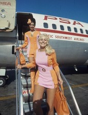 1960S PACIFIC SOUTHWEST AIRLINES Flight Attendants PHOTO (176-f) picture