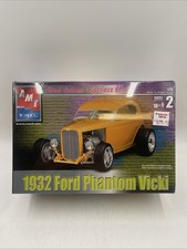 AMT 1932 Ford Phantom Vicki Street Customs Model Kit 1:25 Skill Level 2 New picture